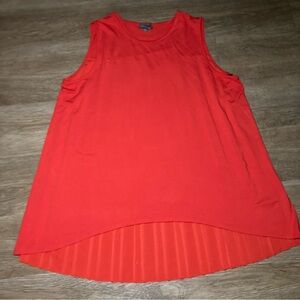NWT Vince Camuto Women’s Sleeveless Pleated Red High Low Blouse Size Medium